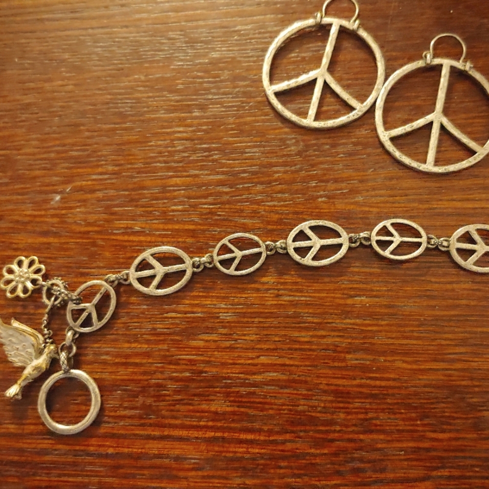 Lucky Brand earrings and bracelet set